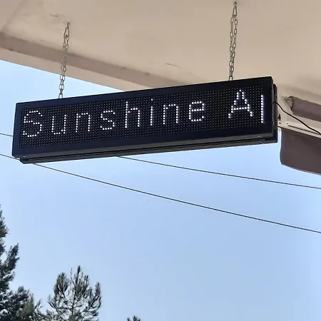 Soula's Sunshine Apartment