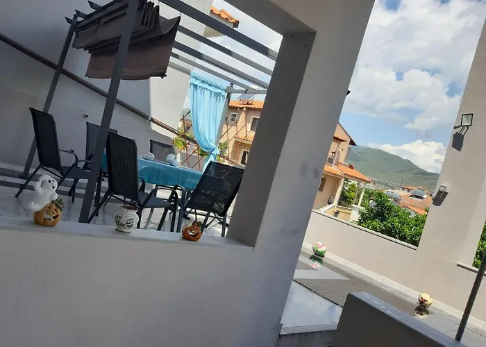 Soula's Sunshine Apartment